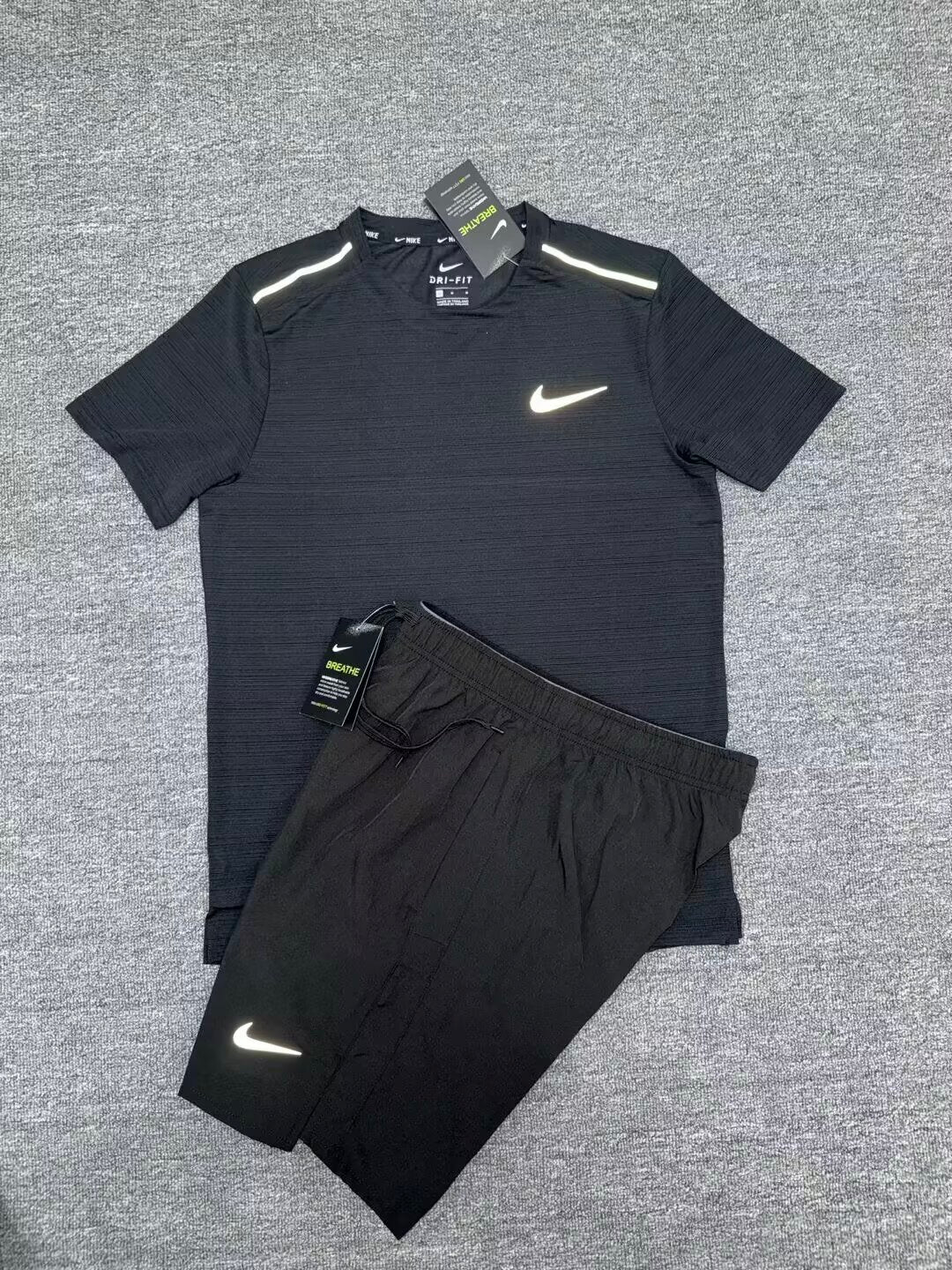 Ensemble Nike